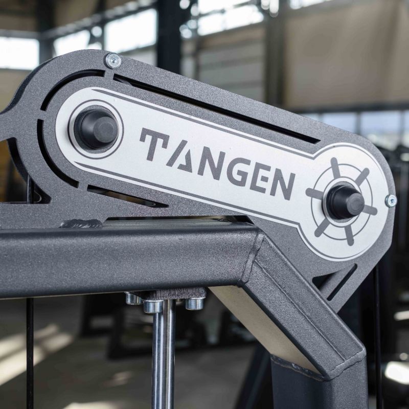 A2005 Дельт-машина. Стек 100 кг